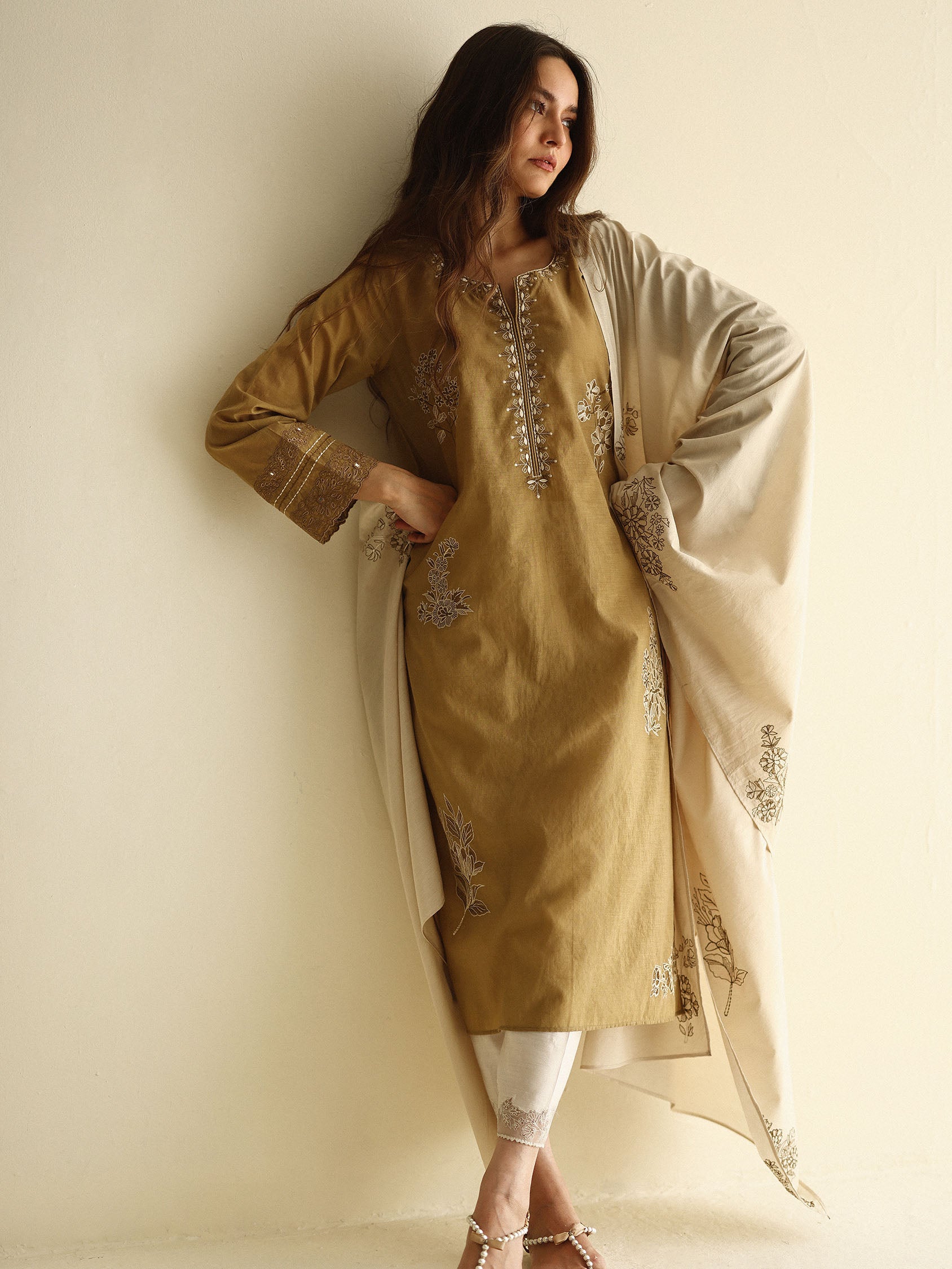 LEYLA W DUPATTA