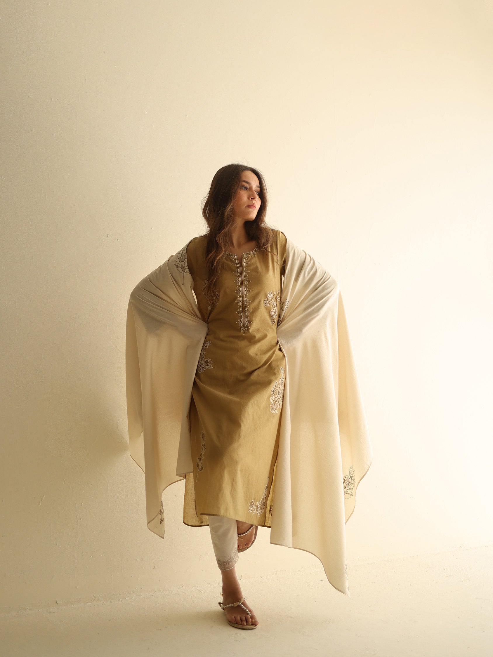 LEYLA W DUPATTA