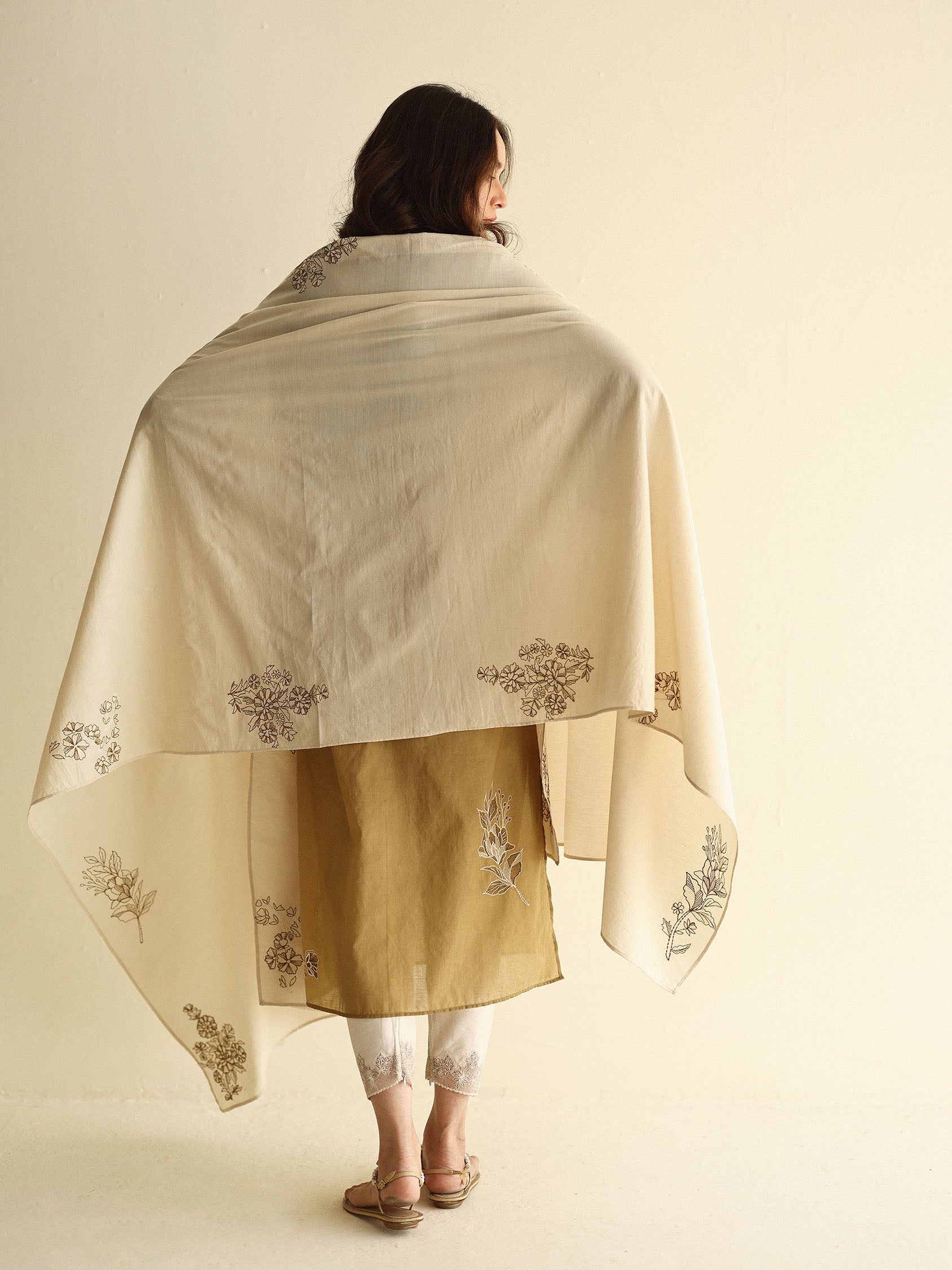 LEYLA W DUPATTA