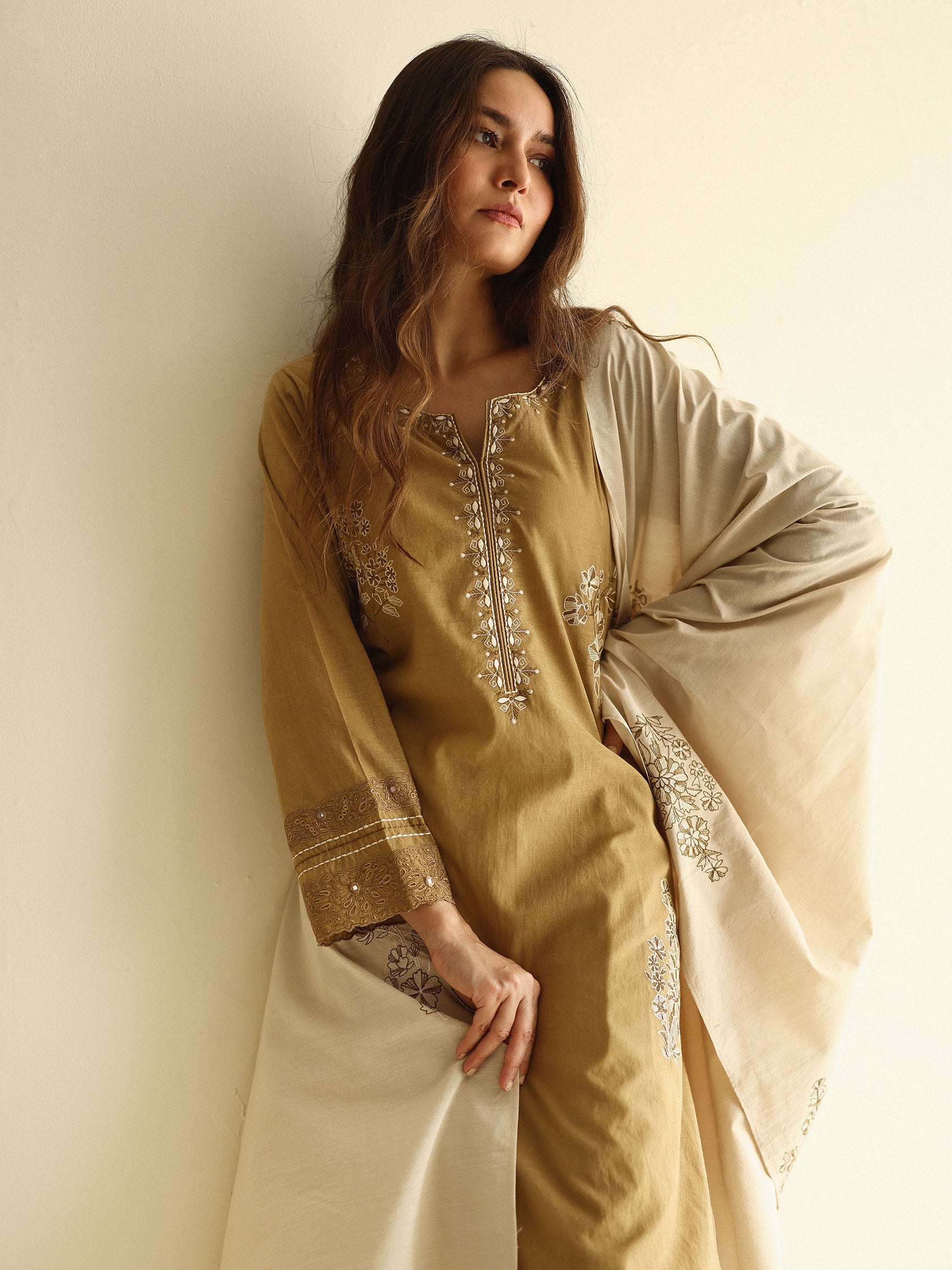 LEYLA W DUPATTA
